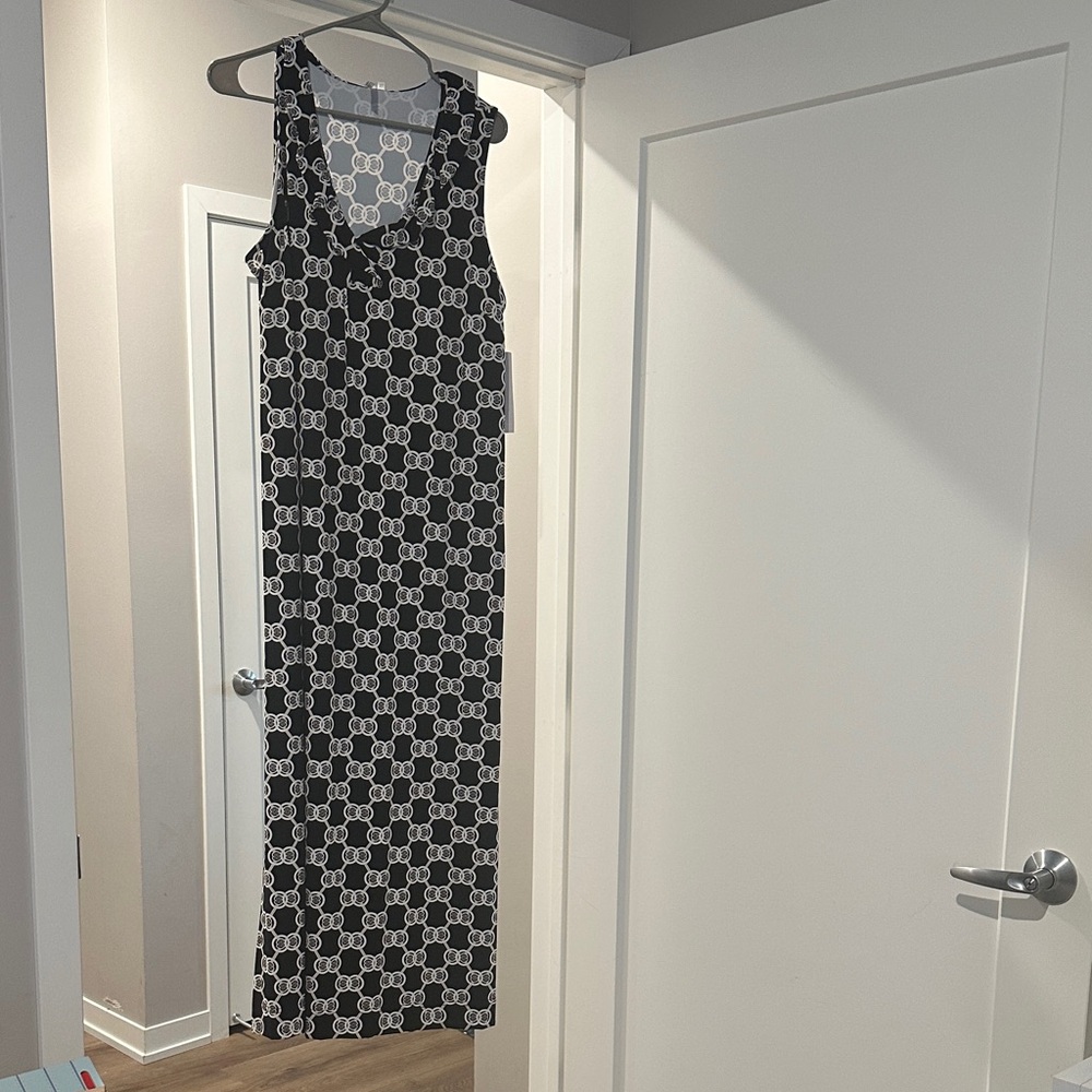 Lulu-B Black and White Geometric Maxi Dress